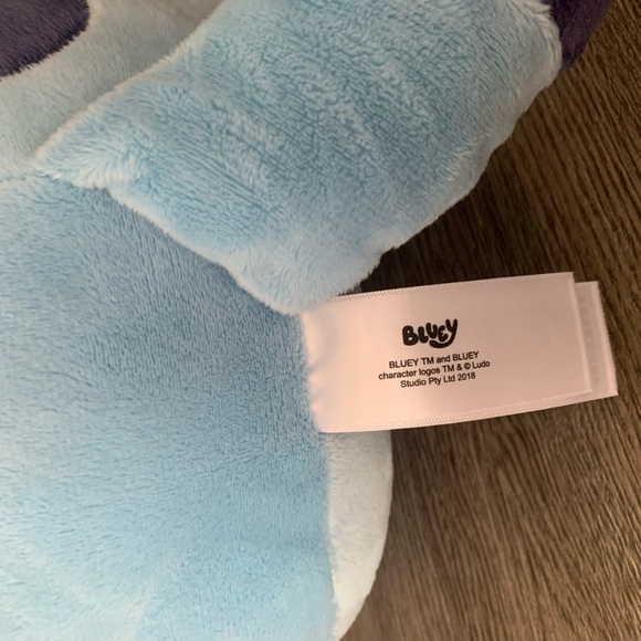 Animal Adventure Bluey with Santa Hat 20" Plush NWT - Picture 11 of 15
